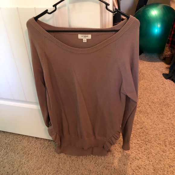 Clothes - Picture 2 of 4